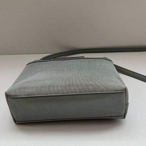 Kenneth Cole Reaction Women's Gray Inner Pocket Crossbody Strap Shoulder Bag - Picture 10 of 13